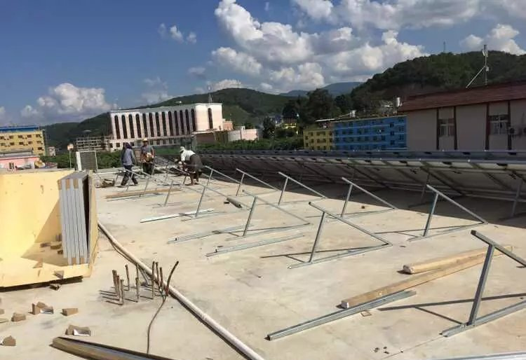 2KW/5KW Wind Solar Diesel Generation Hybrid Power System Potável Casa dobrável para fazenda/construção/área rural
